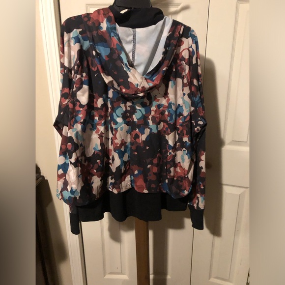 Xersion Multicolor Patterned Jacket - Picture 5 of 5